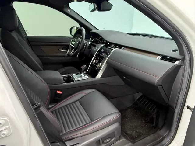 Land Rover Discovery Sport — Фото автомобиля 9