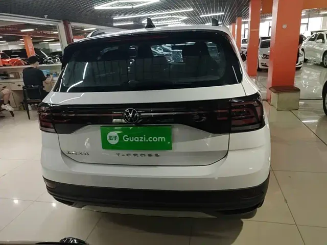 Volkswagen T-Cross — Фото автомобиля 5