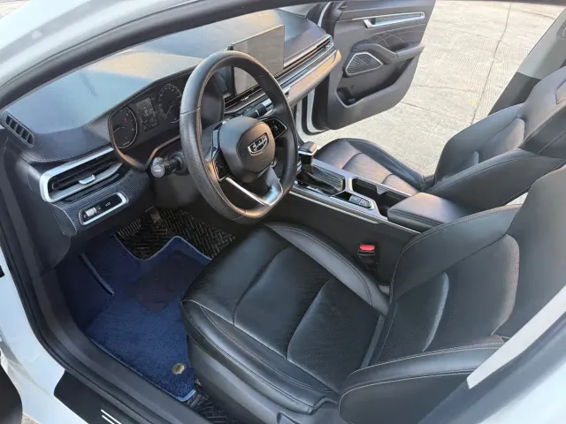 Geely Emgrand — Фото автомобиля 20