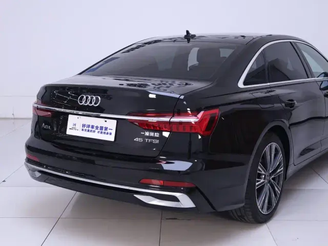 Audi A6L — Фото автомобиля 8