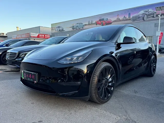 Фотография автомобиля — Tesla Model Y