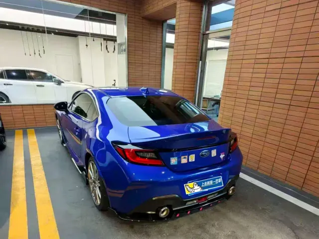 Subaru BRZ — Фото автомобиля 2