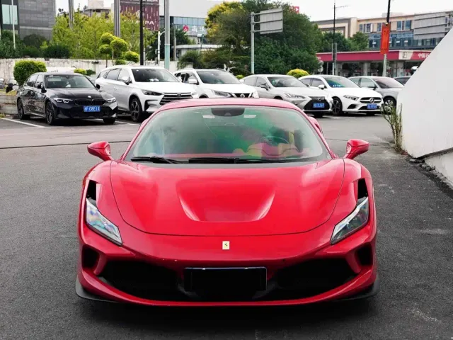 Ferrari F8 — Фото автомобиля 2