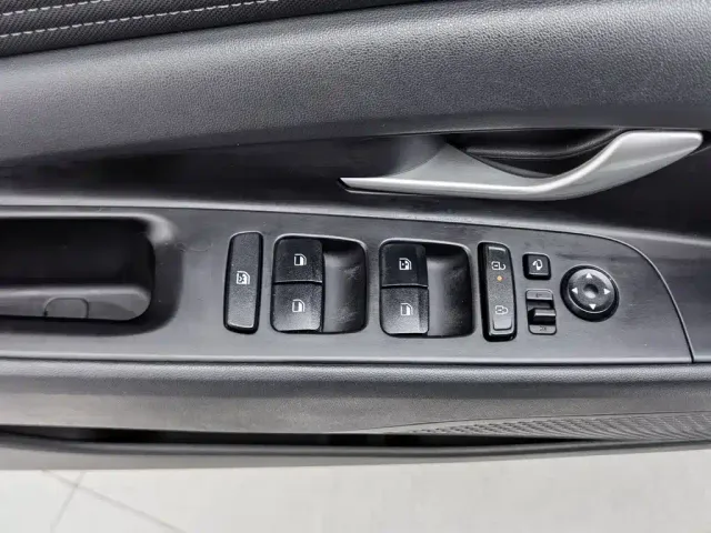 Hyundai Elantra — Фото автомобиля 9