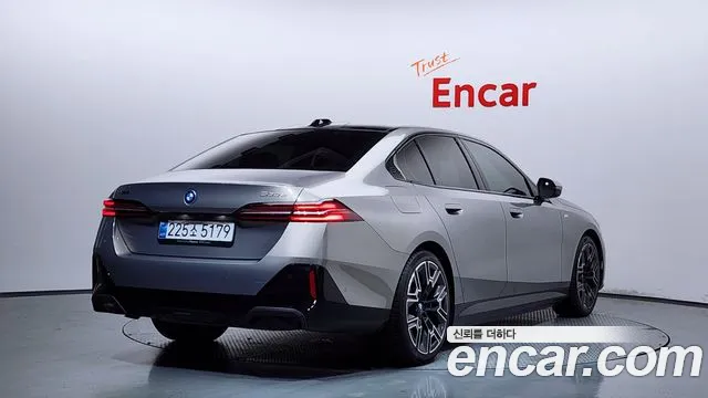 BMW 5-Series 5 серия (G60) — Фото автомобиля 2