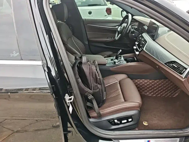 BMW 5 Series — Фото автомобиля 24