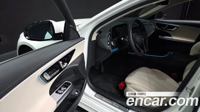 Mercedes-Benz E-Class — Фото автомобиля 10