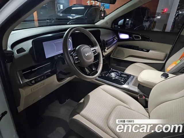 Kia Carnival Generation 4 — Фото автомобиля 7