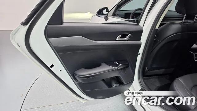 Kia K5 Новый K5 3 поколение 2.0 LPi(Для проката) — Фото автомобиля 25