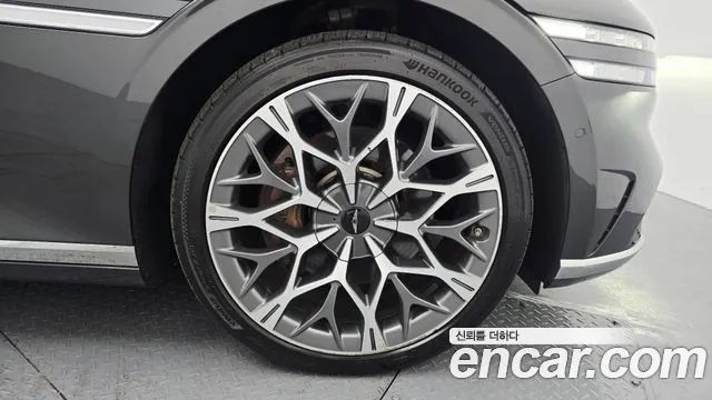 Genesis G90 — Фото автомобиля 21