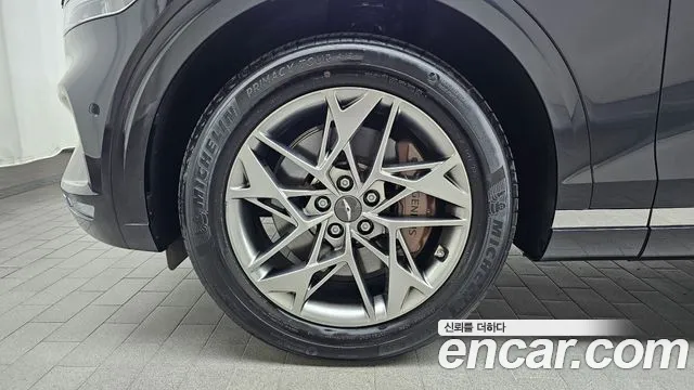 Genesis GV70 — Фото автомобиля 5