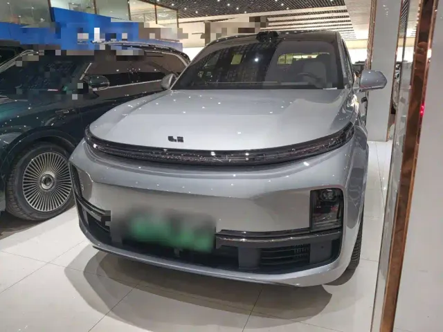 Фотография автомобиля — Li Auto L9