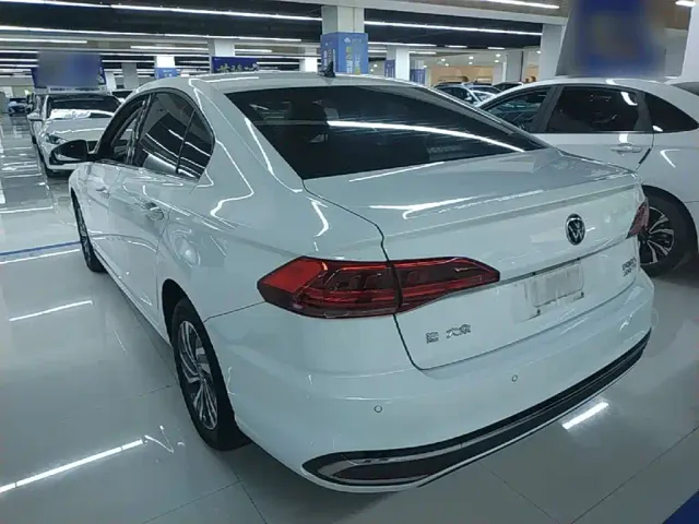 Volkswagen Bora — Фото автомобиля 4