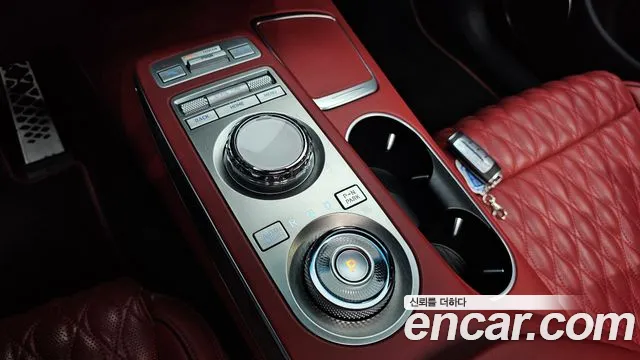Genesis GV70 2.5T Бензин AWD — Фото автомобиля 9