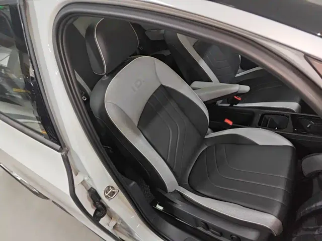 Volkswagen ID.3 — Фото автомобиля 24