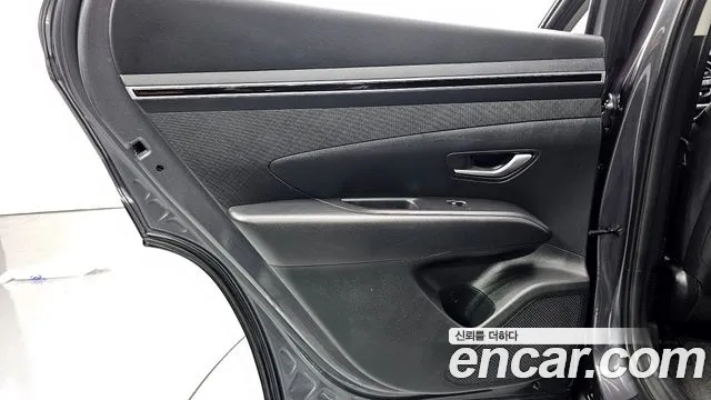 Hyundai Tucson Tucson (NX4) Дизель 2.0 4WD — Фото автомобиля 23