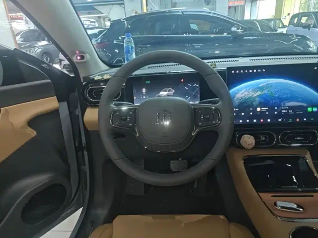Leapmotor C01 — Фото автомобиля 6