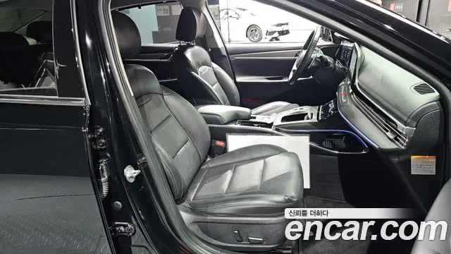Hyundai Grandeur Grandeur (New) Hybrid — Фото автомобиля 16