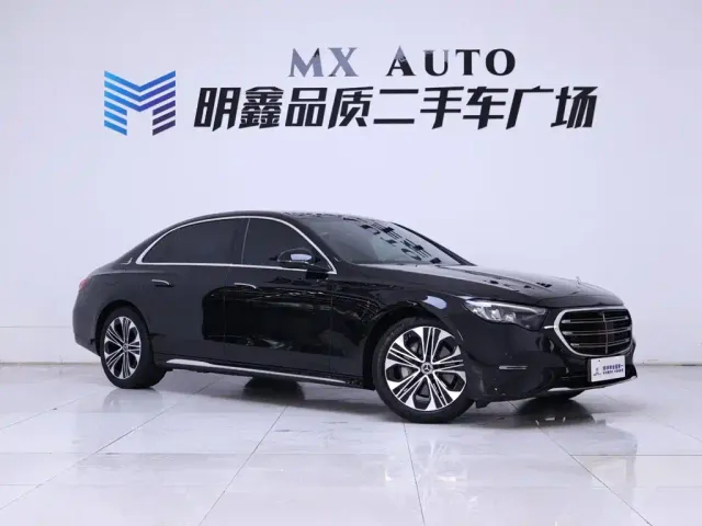 Mercedes-Benz E-Class — Фото автомобиля 5