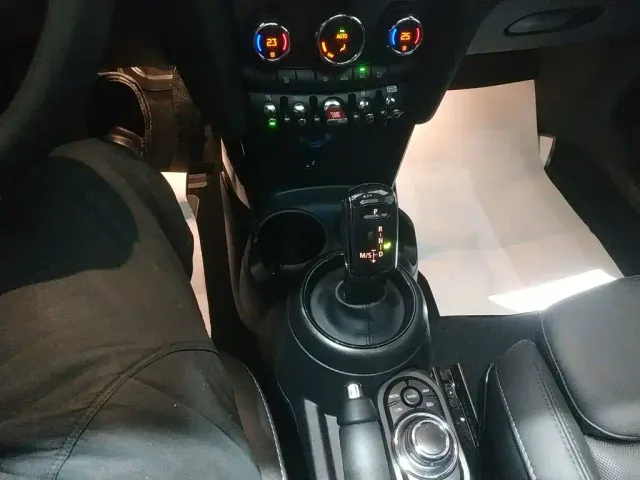 MINI Hatch — Фото автомобиля 9