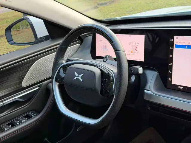 Xpeng P7 — Фото автомобиля 4
