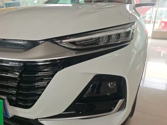 Changan CS75 — Фото автомобиля 23