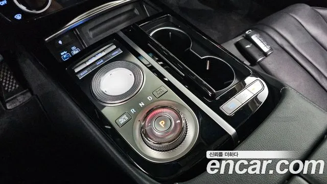 Genesis G80 Бензин 2.5 турбо AWD — Фото автомобиля 9