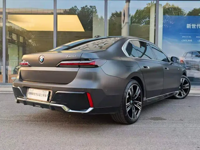 BMW 7 Series — Фото автомобиля 6