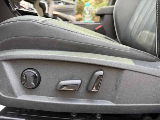Volkswagen Passat — Фото автомобиля 16