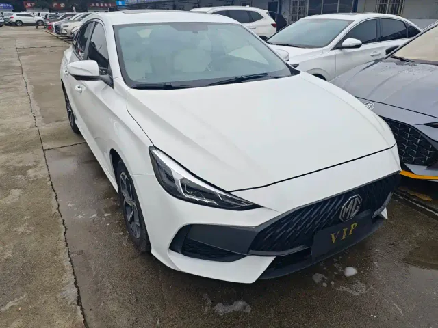MG MG5 2023 180DVVT CVT Flagship Edition — Фото автомобиля 3