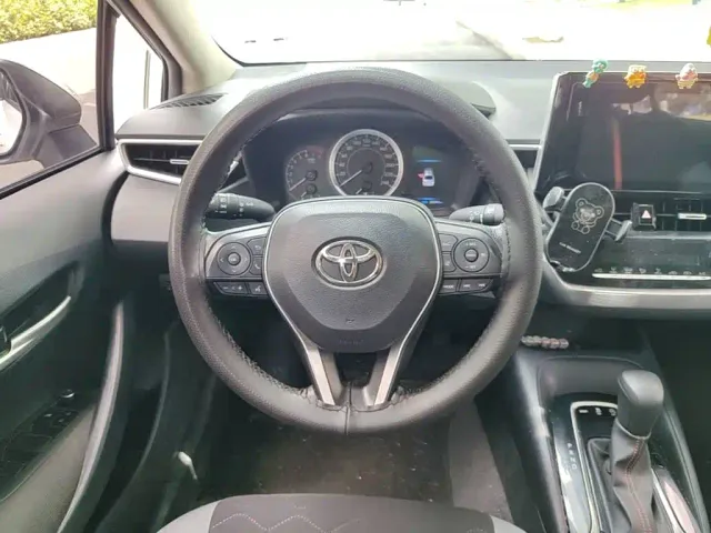 Toyota Corolla — Фото автомобиля 10