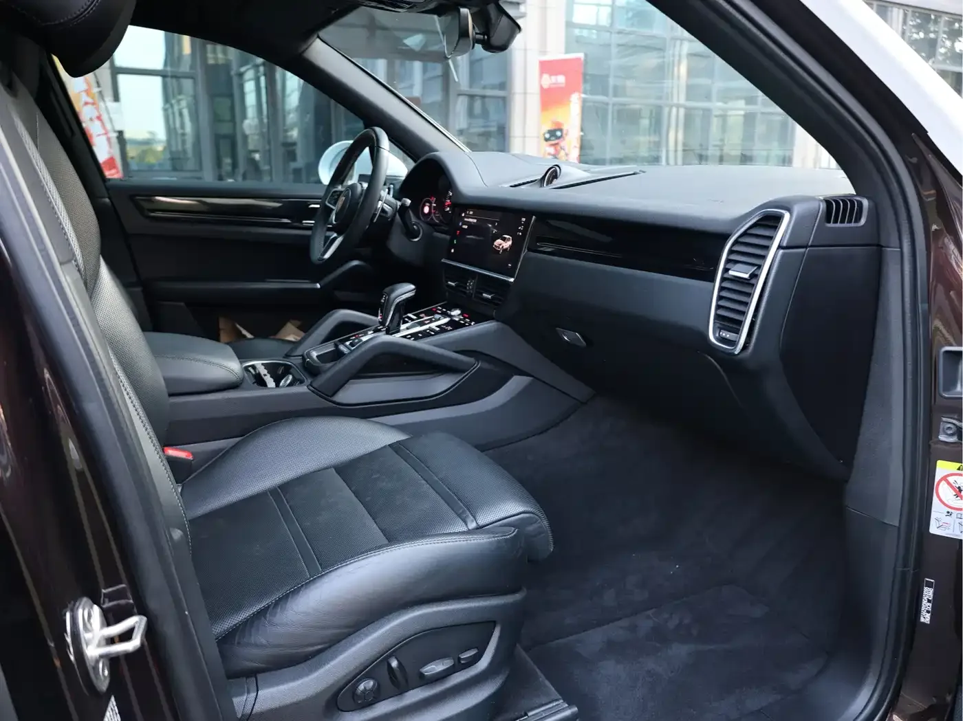 Porsche Cayenne 2022 Cayenne 3.0T Platinum Edition — Фото автомобиля 13