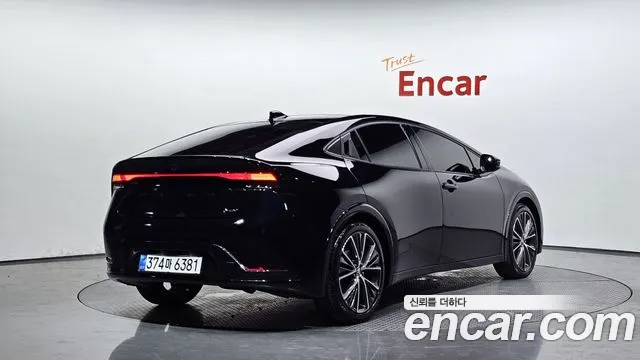 Toyota Prius — Фото автомобиля 2