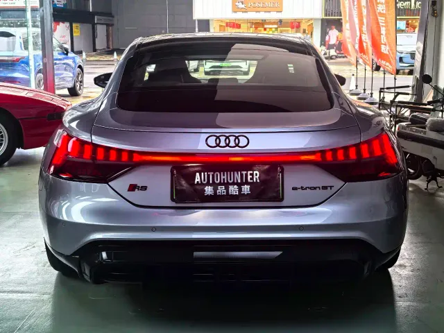 Audi Audi RS e-tron GT 2023 Base Model — Фото автомобиля 8