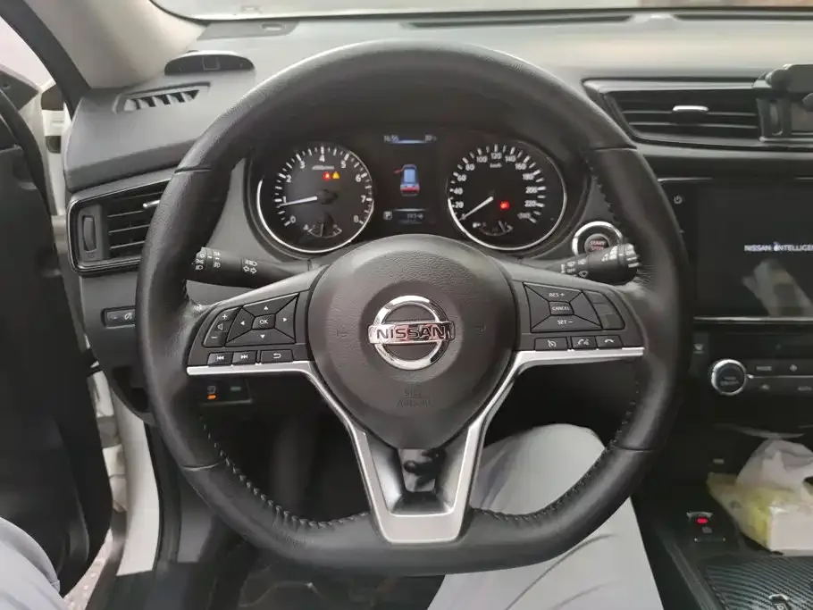 Nissan X-Trail 2022 2.0L 2WD Smart Comfort Edition — Фото автомобиля 15