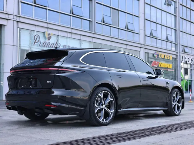 Nio ET5 Touring — Фото автомобиля 6