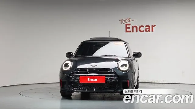 MINI Cooper 4th Gen — Фото автомобиля 3