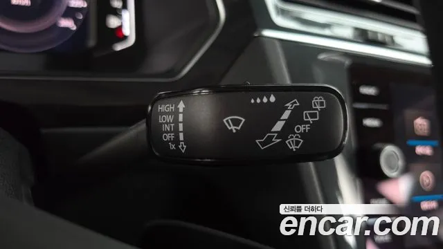 Volkswagen Tiguan Tiguan 2 поколение 2.0 TDI Premium — Фото автомобиля 19