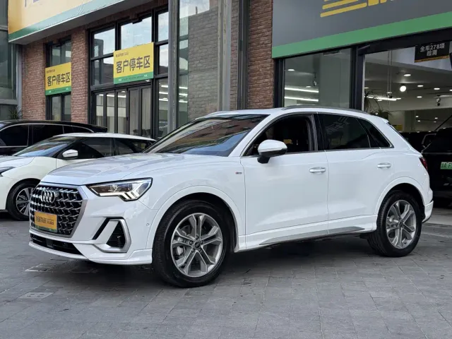 Audi Q3 — Фото автомобиля 4