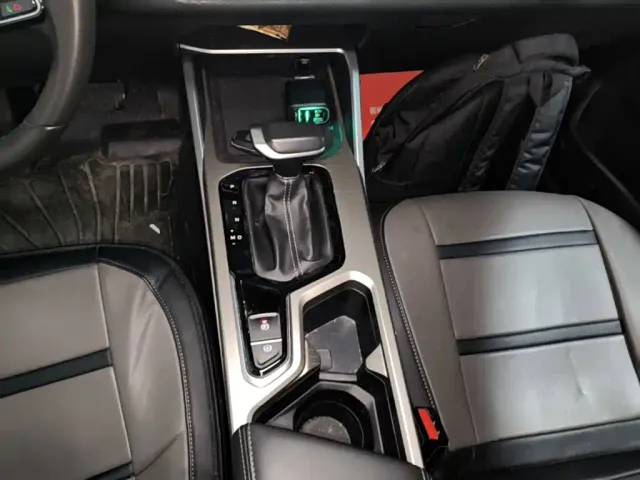 Geely Emgrand — Фото автомобиля 13