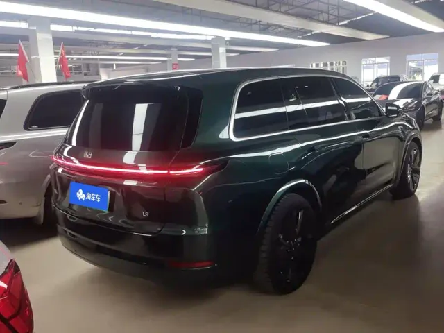 Li Auto L9 — Фото автомобиля 3