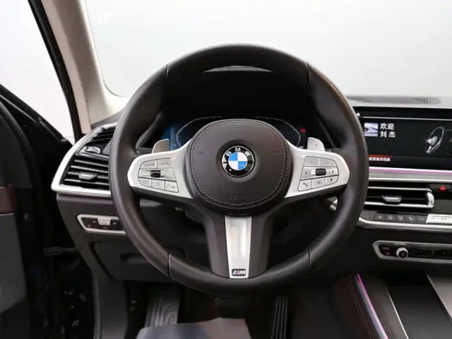 BMW X5 — Фото автомобиля 16