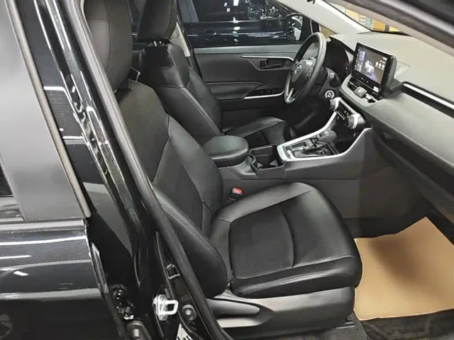 Toyota RAV4 — Фото автомобиля 24