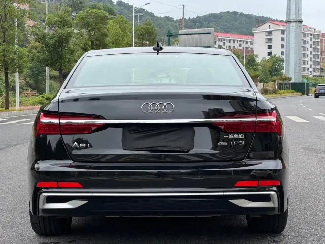 Audi A6L — Фото автомобиля 8