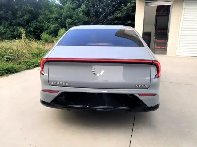 Wuling Starlight — Фото автомобиля 5