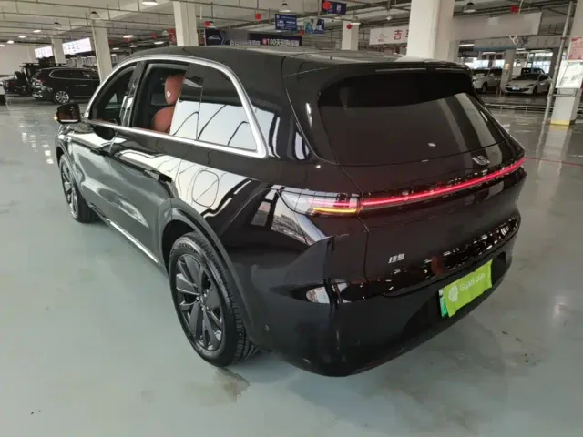 Li Auto L6 — Фото автомобиля 4