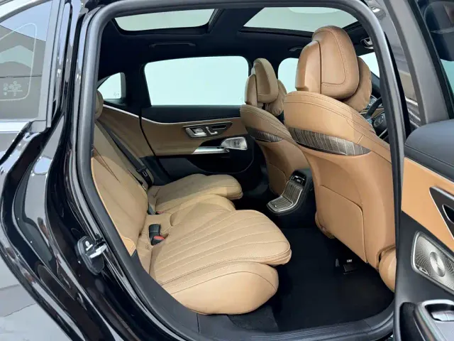 Mercedes-Benz E-Class — Фото автомобиля 29