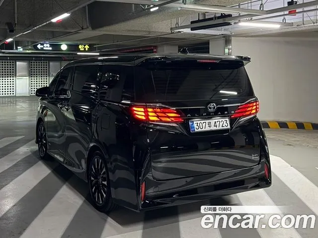 Toyota Alphard 4th Gen — Фото автомобиля 4