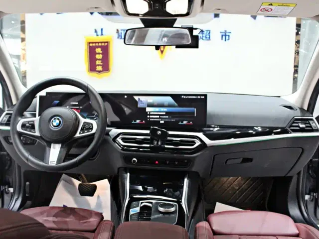 BMW i3 — Фото автомобиля 11