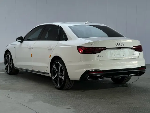 Audi A4L — Фото автомобиля 16